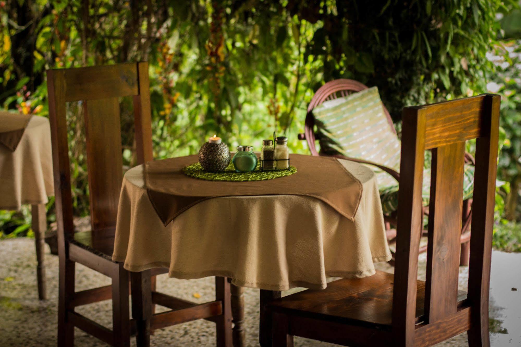 Hotel Y Restaurante La Casa Rosa Santa Cruz La Laguna Bagian luar foto